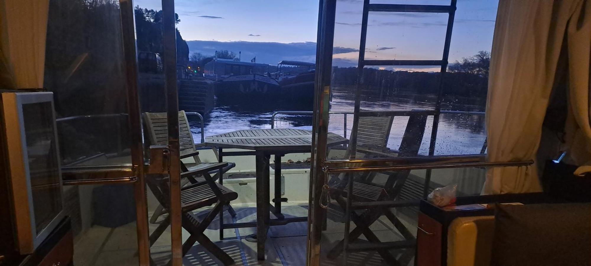 Hebergement Bateau A Quai Hotel Avignon Exterior foto